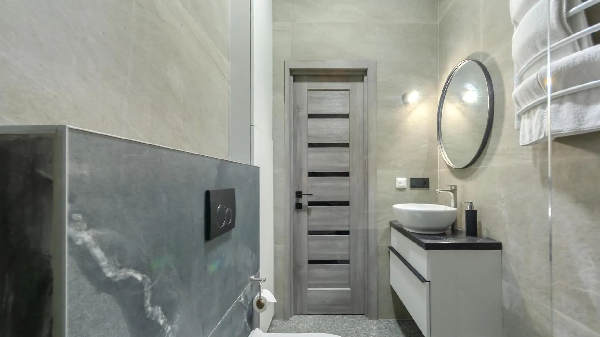 Petrovdom Apartments 05-104A In Rc Yaroslaviv Grad, Bulvarno-Kudriavska 17B Kyiv Ukraine