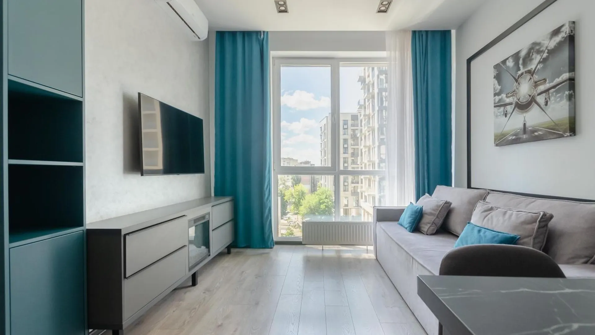 Petrovdom Apartments 05-104A In Rc Yaroslaviv Grad, Bulvarno-Kudriavska 17B Kyiv Ukraine