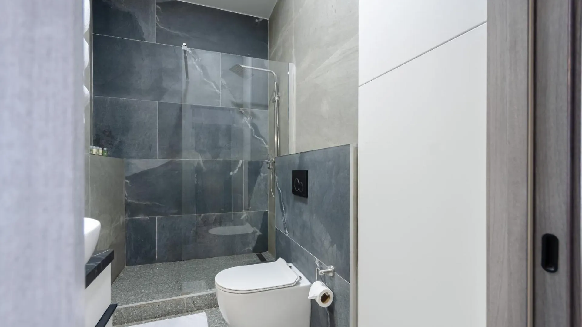 Petrovdom Apartments 05-104A In Rc Yaroslaviv Grad, Bulvarno-Kudriavska 17B Kyiv 0*,